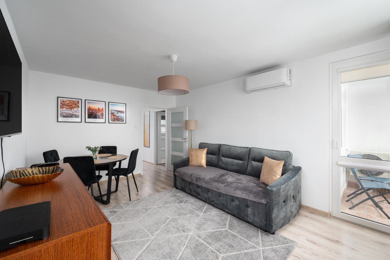 9Th Floor City View Apartment Варшава Экстерьер фото